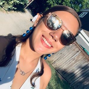 Meet your Posher, Sophia